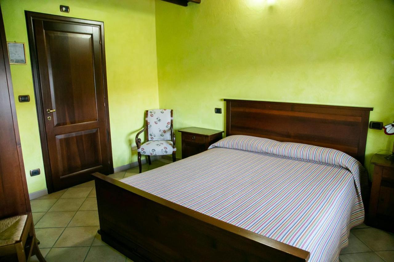 Cadgal - Tenuta Valdivilla Farm stay Santo Stefano Belbo